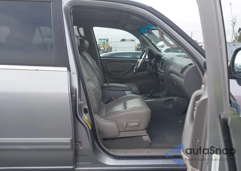 2001 Toyota Sequoia Limited z USA, uszkodzony, nr VIN 5TDBT48A21S004103